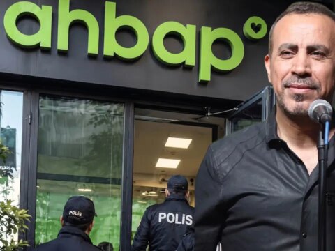 Son dakika sorusturmada yeni gelisme ahbap dernegi ve bazi suphelilerin malvarliklarina el konuldu 8XKZtfuR.jpg