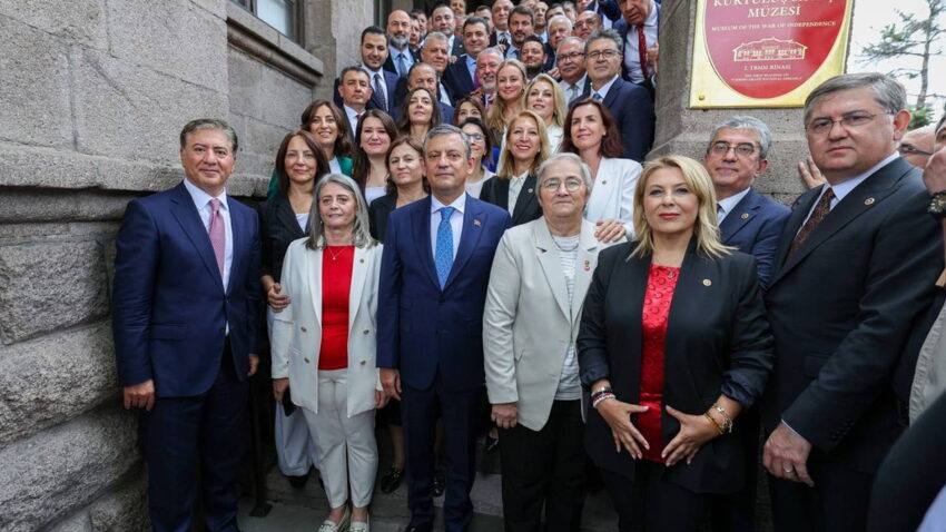 Son dakika yeni parti grup yonetimi aciklandi isimler belli oldu RyMjamTG.jpg