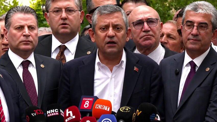 Son dakika yeni parti lideri ozgur ozelden kritik aciklamalar ilk toplantinin yeri belli oldu YfhcpShl.jpeg