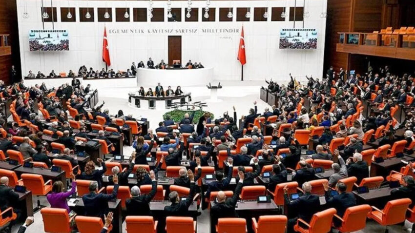Son dakika yeni parti resmen ana muhalefet meclise eklendi nw6djNPB.jpg
