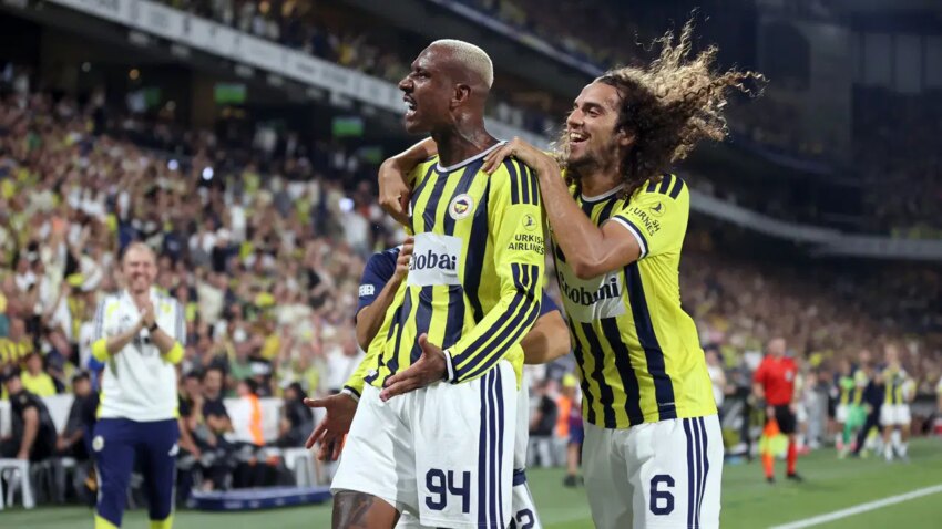 Spor yazarlari fenerbahce gornik zabrze macini yorumladi ismail kartal yonetiminde altin sezonunu yasayabilir JuukvW74.jpg