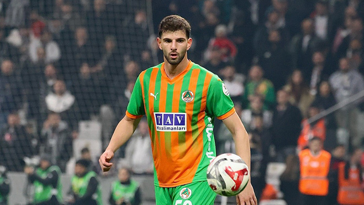 Super lig devinden umit akdag hamlesi GJBNZ9ld.jpg