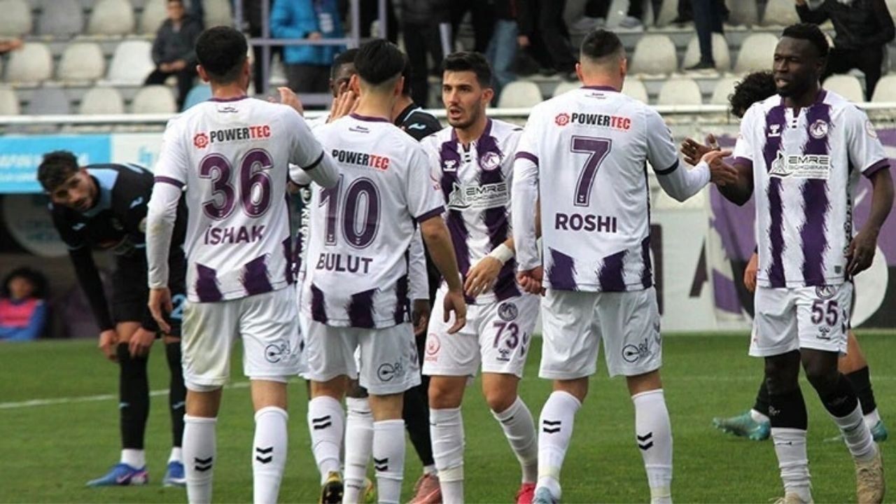 Surekli adi degisen tff 1 lig takiminin adi yine degisti 81 yillik kulube yeni sM6v1Ecw.jpg