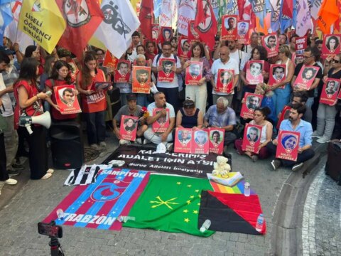 Suruc katliaminda hayatini kaybedenler anildi tum gercek failler ortaya cikarilsin insanliga karsi suc sayilsin Nf3CA4NQ.jpg