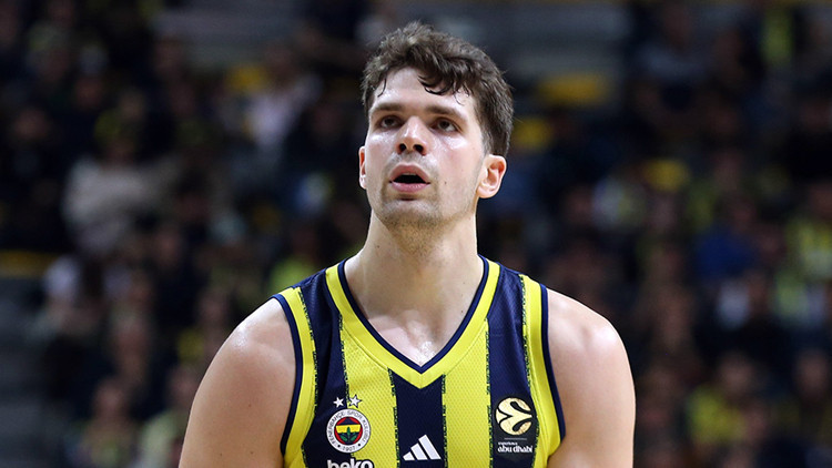 Tarik biberovicten fenerbahceye veda bu anin bir gun gelecegini hic hayal etmemistim WQ22jtCp.jpg