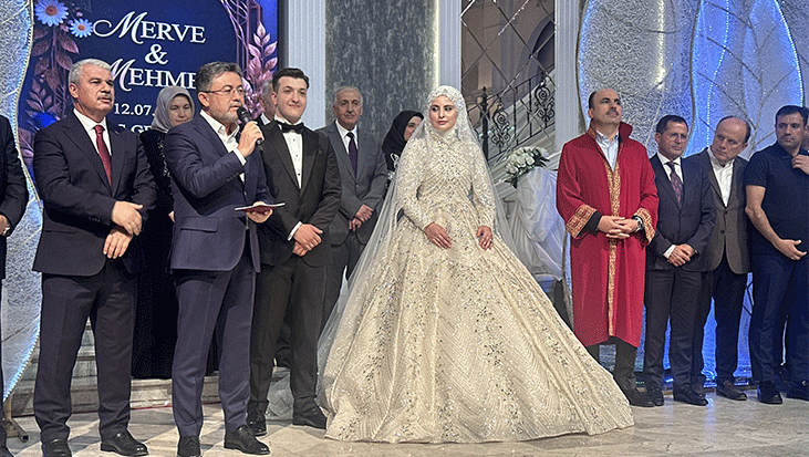 Tarım ve Orman Bakanı Yumaklı, Konya’da nikah şahidi oldu