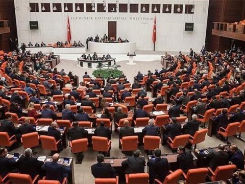 Teklif kabul edildi bir universitenin adi degisiyor gjNqxdC6.jpg