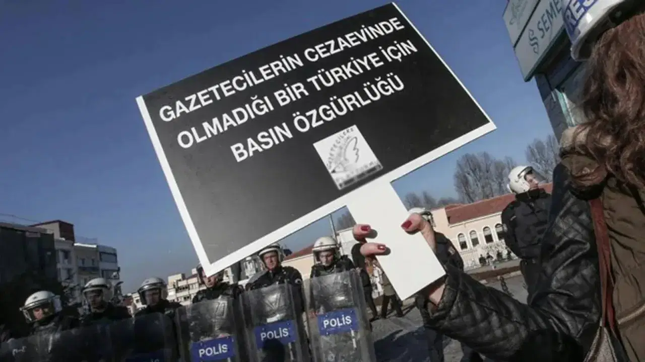 TGC’den gazetecilerin gözaltına alınmasına tepki