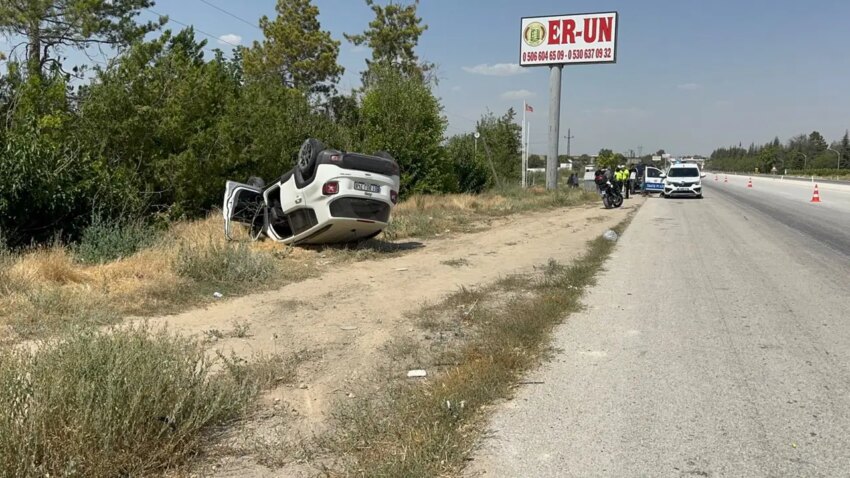 Tirin patlayan lastigi kazaya neden oldu 3u cocuk 8 yarali JYVyepR7.jpg