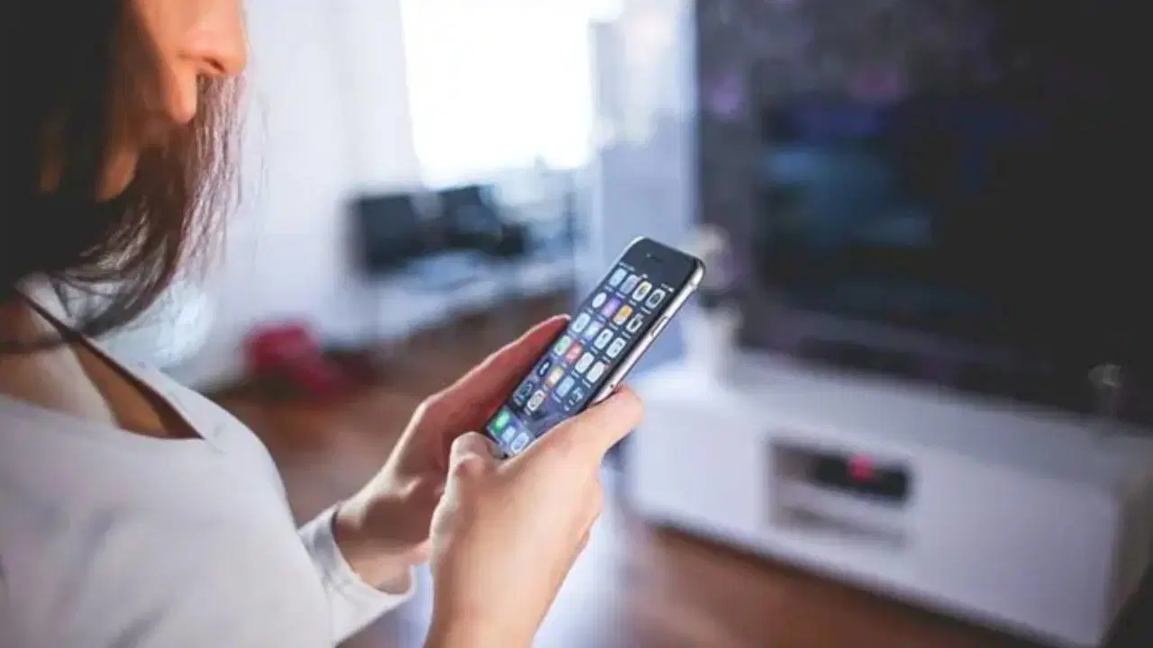 Toplu SMS atıp yasa dışı bahise yönlendiren şebekeye operasyon