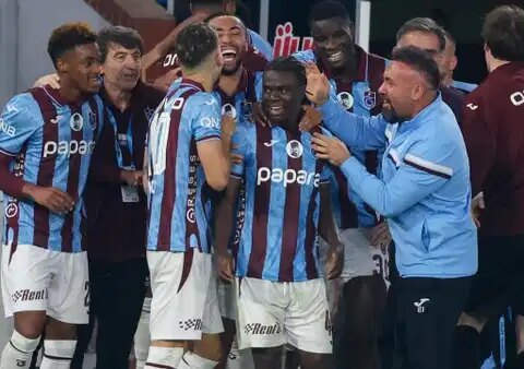 Trabzonspor christ inao oulainin ayriligini resmen acikladi bonservis ucreti belli oldu D6nb92Tu.jpg