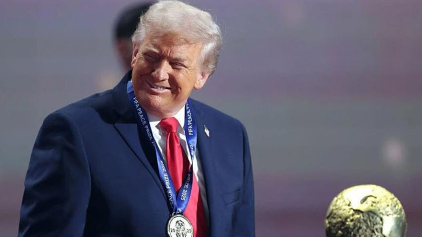 Trump dunya kupasi finalinde sampiyon takima kupayi takdim edecek URwZM6mG.jpg