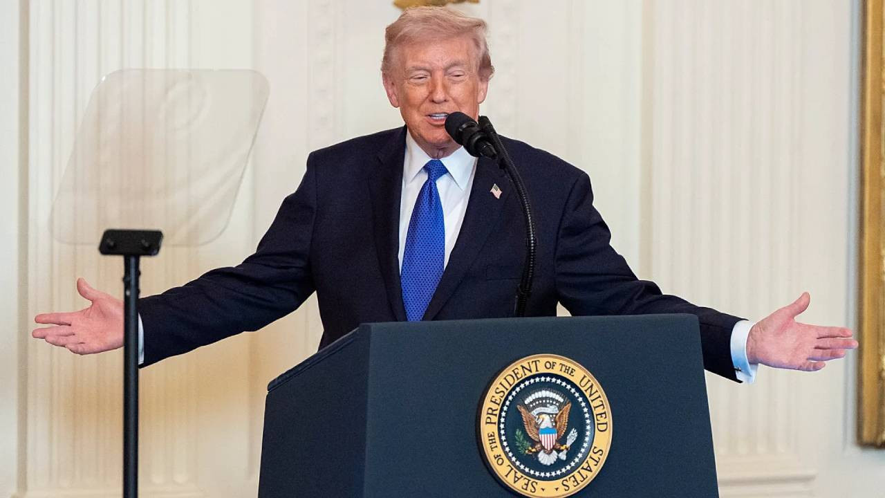 Trump’ın konuşmasını en son gören çalışandan bahis vurgunu! Dolarları cebe indirdi