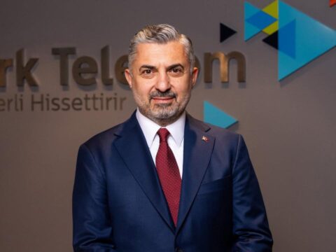 Turk telekomdan kktcye fiber turkiyeye yerli akilli telefon hamlesi VUGRICYZ.jpg