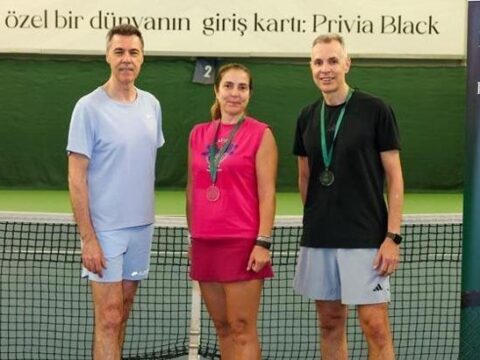 Turkiye is bankasi privia ozel bankacilik ayin oyuncusu tenis turnuvasinda oduller sahiplerini buldu dg894wma.jpg