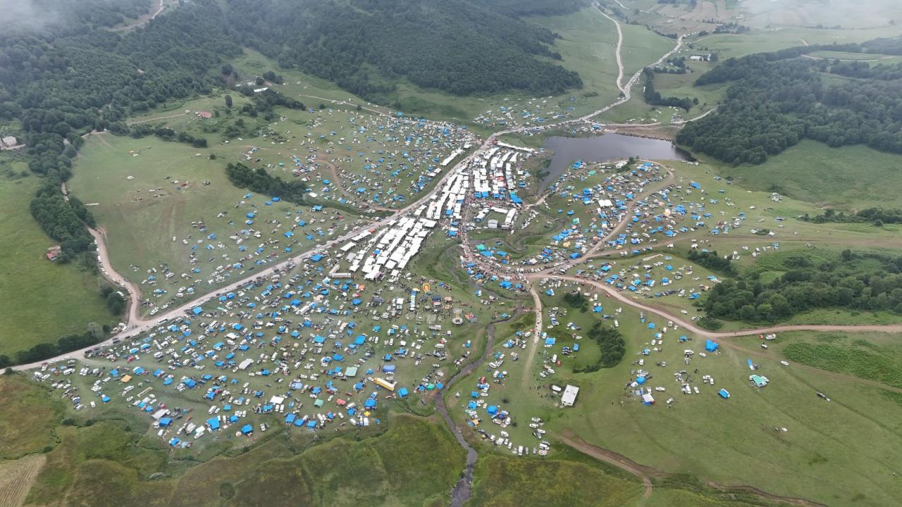 Uluvahta yaylasinda tarihi kalabalik birlik ve beraberlik mesaji verildi zfs9yqP1.jpg