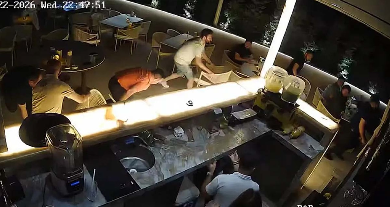 Ünlü iş insanı Alaaddin Çağlıköse’ye kafede bıçaklı saldırının görüntüleri ortaya çıktı