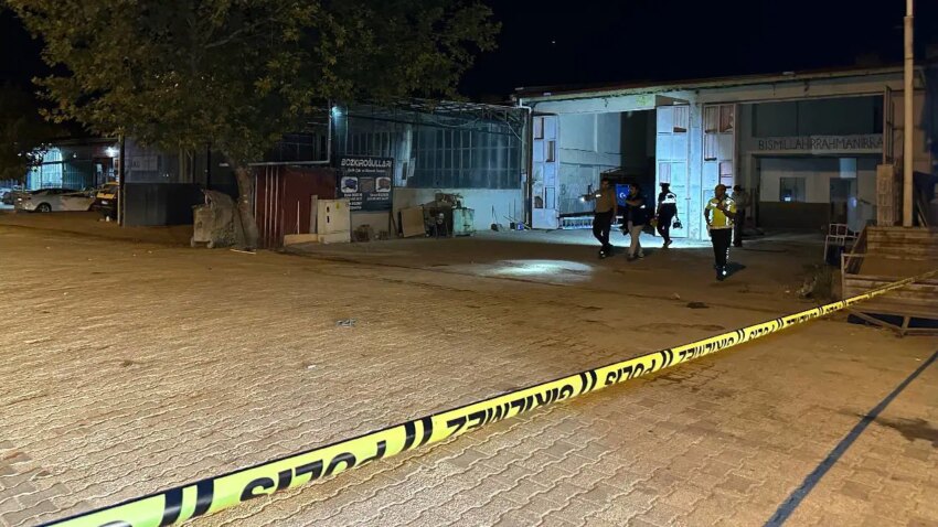 Usakta esnaflar arasinda cikan tartisma kanli bitti 13 yarali ktmOLlHN.jpg