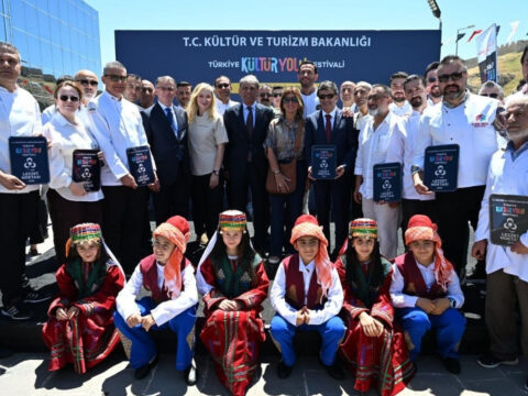 Vanda dokuz gun surecek kultur sanat ve lezzet soleni basladi l9CelHvB.jpg