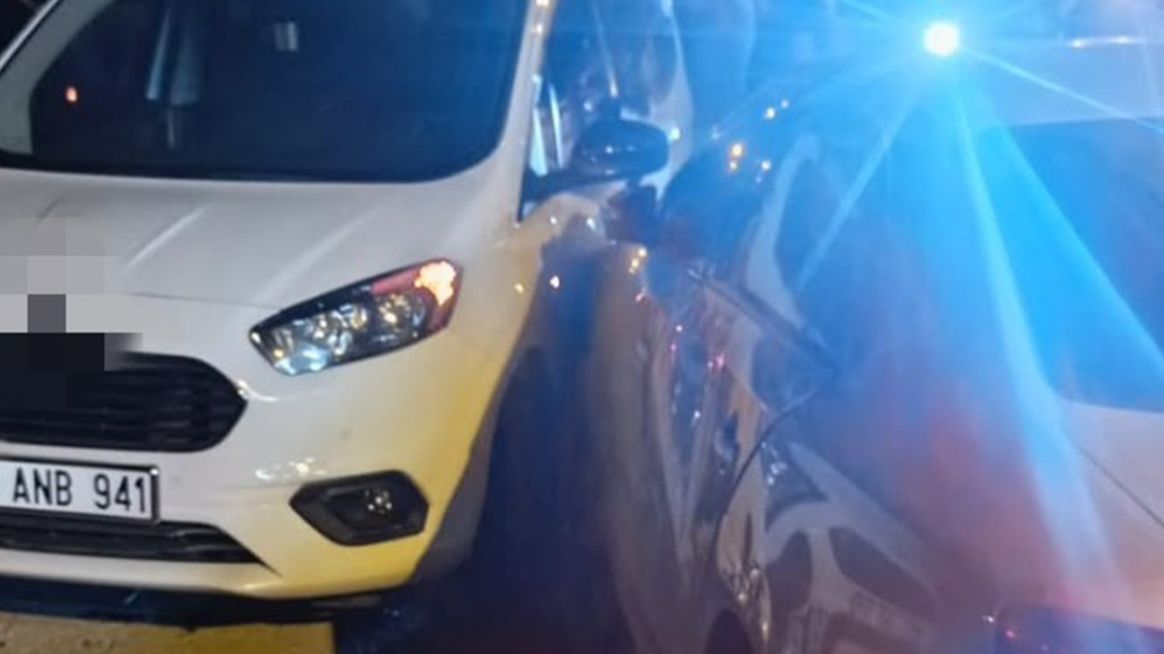 Van’da iki araç çarpıştı: 5 kişi yaralandı