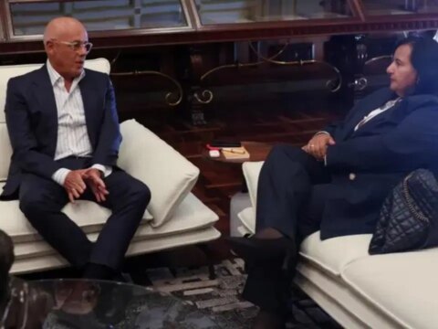 Venezuelada iktidar ve muhalefet masaya oturuyor zm66ckkN.jpg