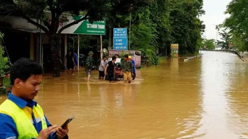Vietnamda sel felaketi 4 olu 7 yarali 4qI89mHG.jpg