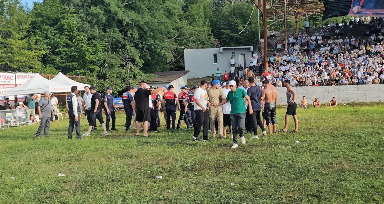 Yağlı güreşte kavga çıktı! Jandarma müdahale etti