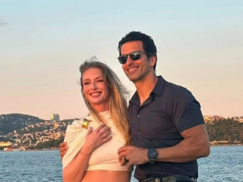Yasemin kay allena esinden servet degerinde dogum gunu surprizi KN2LgirC.jpg