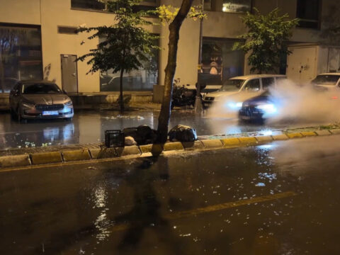 Yaz ortasinda saganak istanbul ve ankarayi vurdu sabah uyananlar gozlerine inanamadi jClJQWhE.jpg