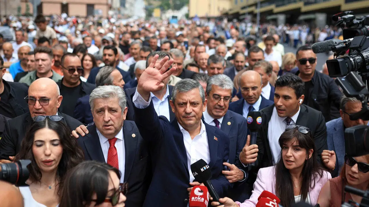 YENİ Parti dünya basınında: ‘Kuşatma altındaki muhalefetin yeniden toparlanma girişimi’