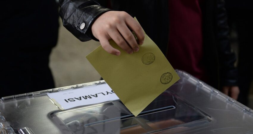 Yeni parti ilk ankette yuzde 352 ile birinci izUuQ9m4.jpg