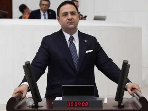 Yeni partide olmayacak iddiasina umut akdogandan aciklama KMSiVbN8.jpg