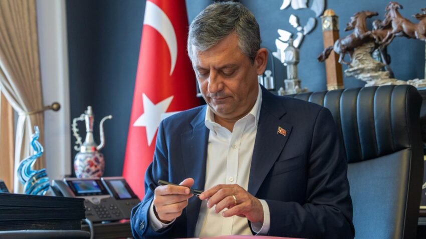 Yeni partinin logosu degisecek mi ozgur ozel acikladi lEA8frFG.jpg