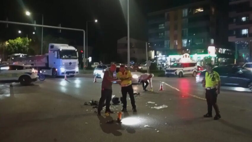 Yer samsun motosiklet hafif ticari araca carpti 2si agir 5 yarali kWJEaiEP.jpg