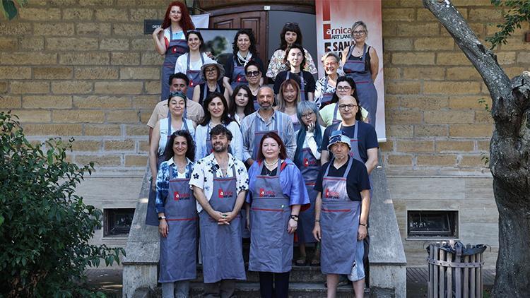 Yerli ve yabanci sanatcilar edirnedeki sanat calistayinda bulustu 2iqNjVUW.jpg