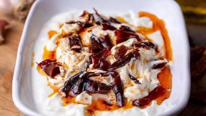 Yogurt ve aci biberin mukemmel uyumu atom meze tarifi zH2LNRcY.jpg