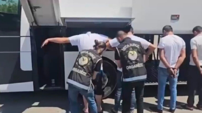 Yolcu otobusunden cephanelik cikti BPvPN2un.jpg