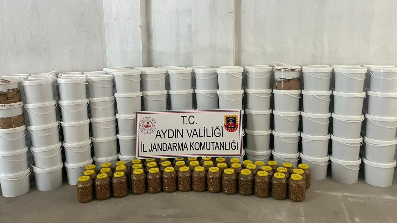 ‘Yöresel ürün’ diye satılıyordu! 4 ton sahte salça ve 300 kilo zeytine el konuldu