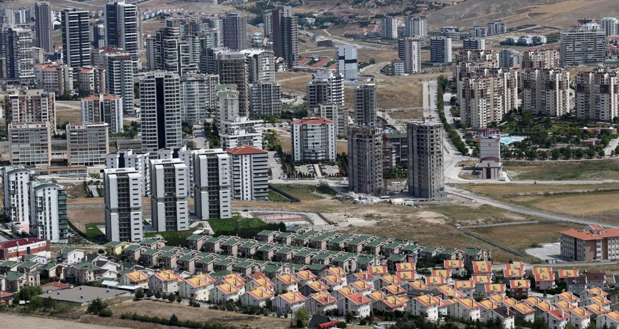 Yüksek faize rağmen rekor geldi: Haziranda konut piyasası alev aldı!