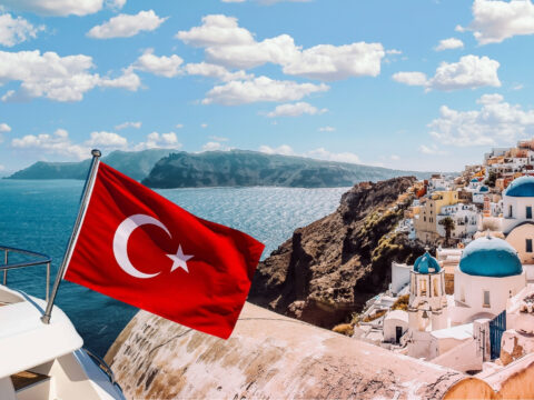 Yunan adalari turk bayrakli yatlarla dolu Mz6NjSaZ.jpg