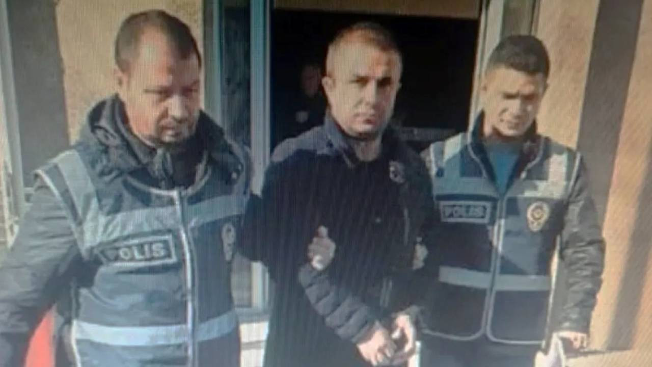 Yunanistan’da yakalanan gizli cephanelik Laz Cem’e uzandı! Suikast silahları Avrupa çetelerine gidiyormuş