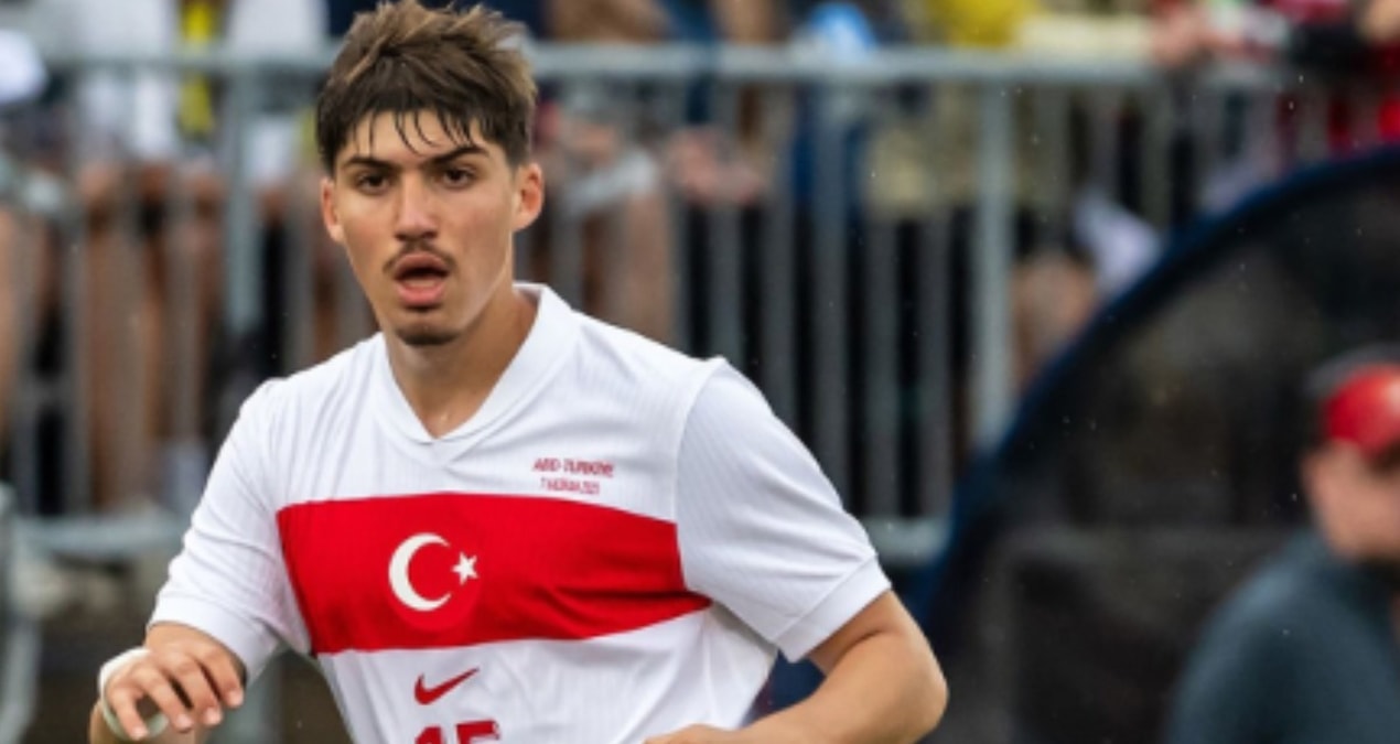 Yusuf akcicekten annesine jest yillardir kurdugu yazlik ev hayalini gerceklestirdi ii2wrkiL.jpg