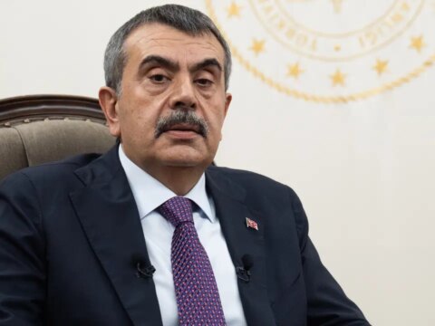 Yusuf tekinin yeni derdi osmanli ile cumhuriyeti baristirmamiz lazim LBffEF2L.jpg