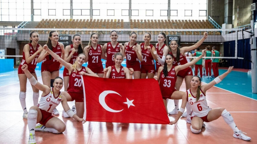 Zafer zafer zafer bizim kizlar super gmq9K8Fl.jpg