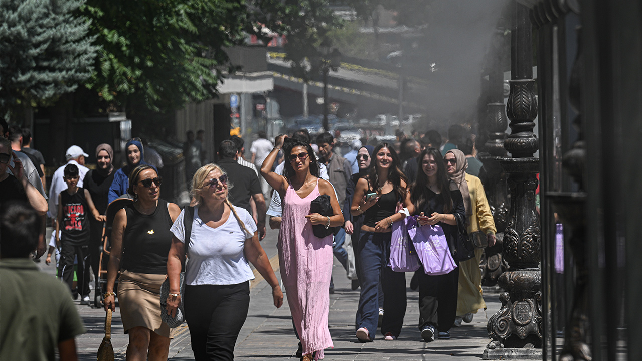 30 il için düğmeye basıldı. Gök gürültülü sağanak, aşırı sıcak ve nem bunaltacak (Bu hafta hava nasıl olacak?)