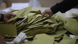 ank-ardan-son-secim-anketi-yeni-parti-birinci-sirada-akp-ve-chpde-dikkat-ceken-tablo-HLUx1dHE.jpg