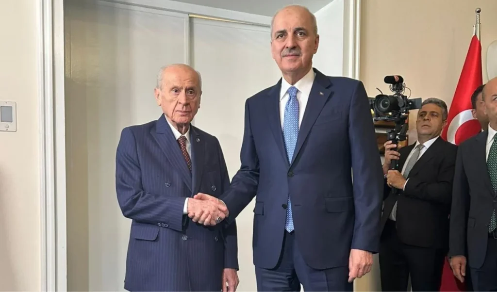 bahceliden-kurtulmusa-tarihi-tablo-hediyesi-6jmRlwU2.webp