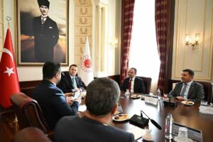 bakan-gurlek-nevsehir-heyetini-kabul-etti-RQ1kyIJ5.jpg
