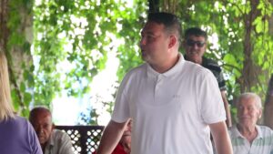 bodrum-belediyesinden-ureticilere-akdeniz-meyve-sinegiile-mucadelede-destek-tTGXOlnt.jpg