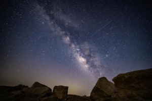 bu-gece-gokyuzunde-solen-var-perseid-meteor-yagmurunu-turkiyede-hangi-sehir-kacta-izleyecek-OLcXZucJ.png